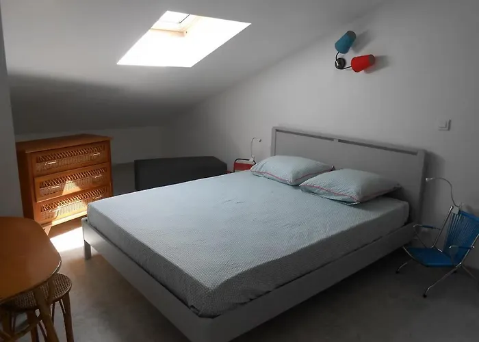 Holiday home De Delphine Climatise *