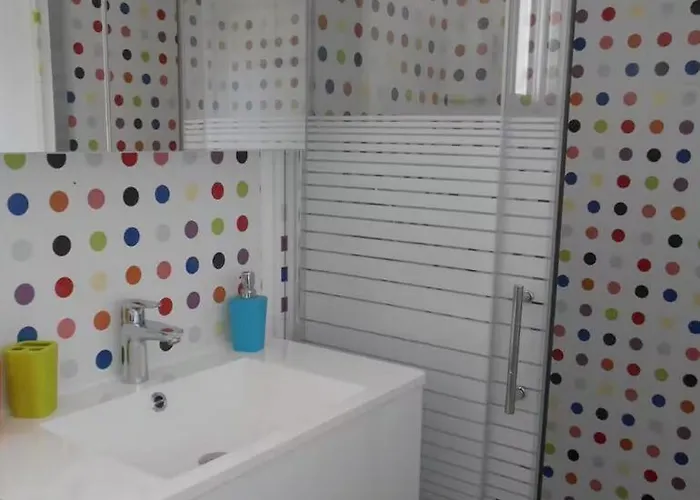 De Delphine Climatise * Les Playes