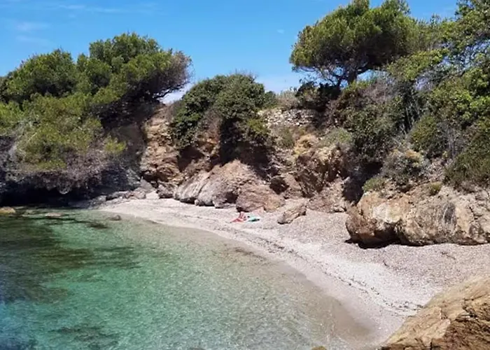 De Delphine Climatise Les Playes